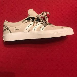 Adidas (adi-ease) Hood Pope